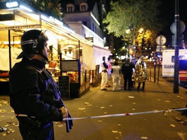 Tin tức trong ngày - Khủng bố ở Pháp: Bay từ Paris đến VN bị ảnh hưởng thế nào?