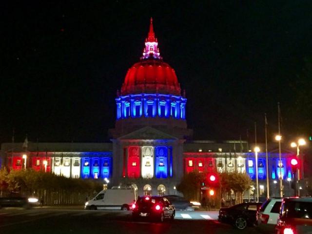 Thế giới - Thế giới rực sáng màu cờ Pháp sau khủng bố đẫm máu