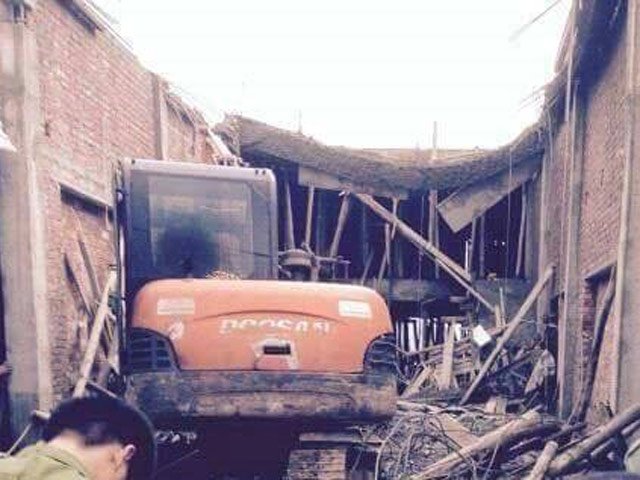 Tin tức trong ngày - Hà Nội: Sập nhà khi đổ mái bê-tông, 6 người thương vong