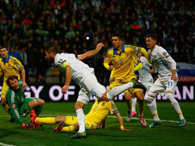 Bóng đá - Slovenia - Ukraine: Chiến đấu kiên cường