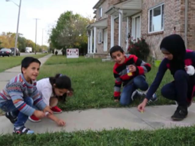 Bạn trẻ - Cuộc sống - Hành trình chạy trốn chiến tranh khốc liệt của một gia đình Syria