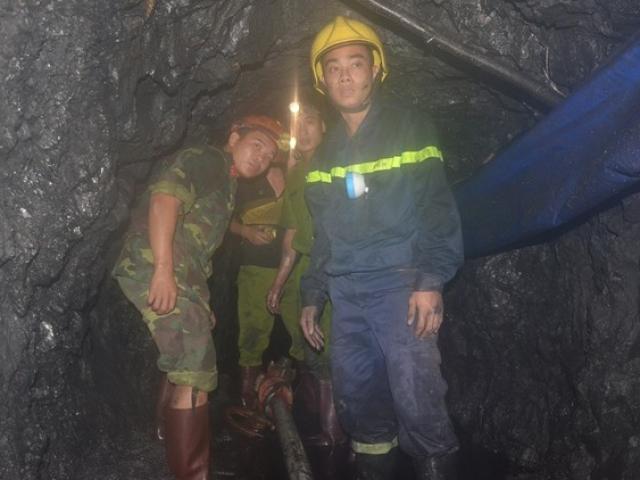 Tin tức Việt Nam - Sập lò than: Hối hả cứu người mắc kẹt ở độ sâu 700m