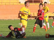 U21 Clear Men Cup - Thủ môn U21 Việt Nam làm HLV đội nhà “vò đầu bứt tai”