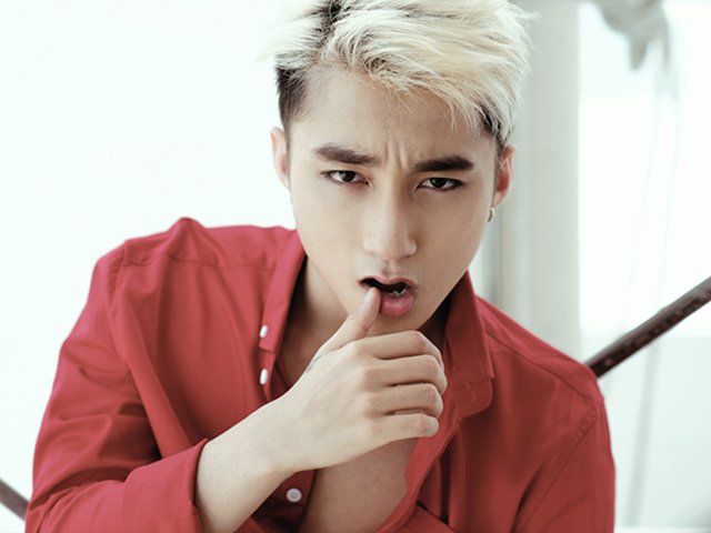 Sơn Tùng gây sốt với "Buông đôi tay nhau ra"