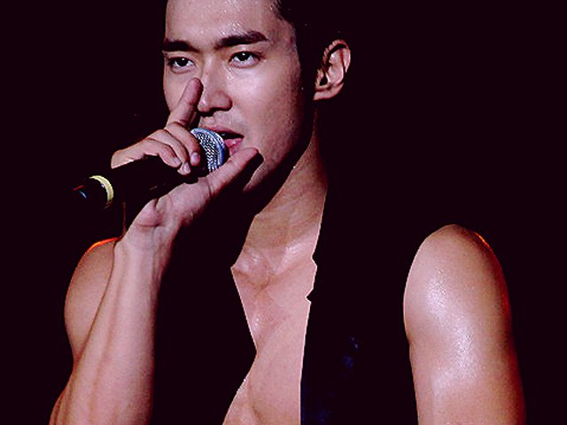 Ca nhạc - MTV - 5 khoảnh khắc “khó đỡ” của thiếu gia giàu nhất K-Pop