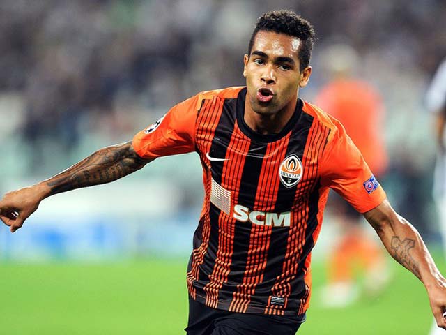 Bóng đá - Chelsea phá két vì chân sút "khủng" hơn Messi, CR7