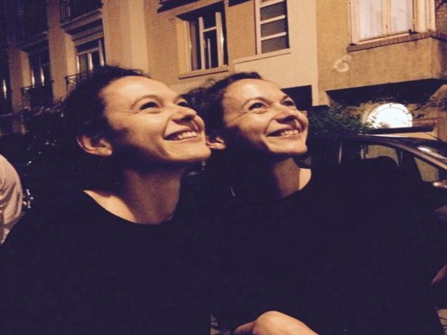 Điểm nóng - Pháp: Mẹ góa đến nhận thi thể 2 con sinh đôi bị thảm sát