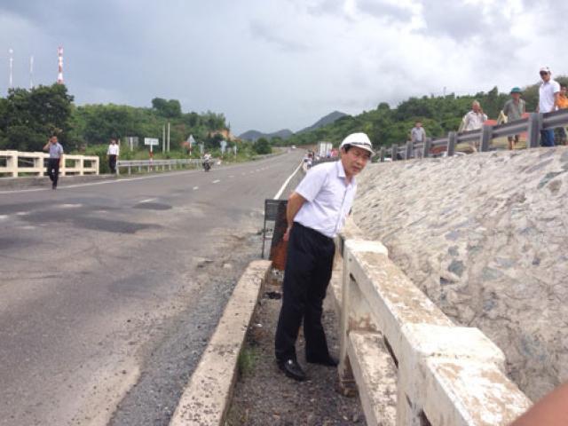 Tin tức trong ngày - Quốc lộ 1 hư trong giới hạn cho phép!