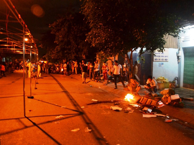 Tin tức trong ngày - Vụ xe “điên” gây tai nạn liên hoàn: "Cha ơi, đến đón con về"