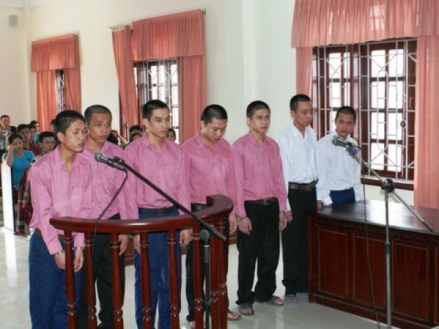 Pháp luật - Thuê xe xuống Bình Định đánh dã man người thua độ