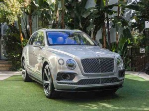 Ô tô - Xe máy - Bentley Bentayga đầu tiên tại Triển lãm Los Angeles