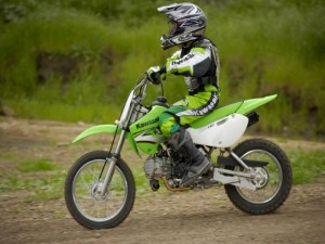 Ô tô - Xe máy - Kawasaki KLX 110: Chiến mã cho những tay lái trẻ thích phượt