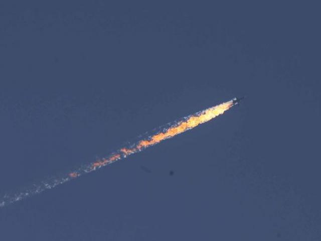Chiến đấu cơ Su-24 của Nga bị Thổ Nhĩ Kỳ bắn hạ