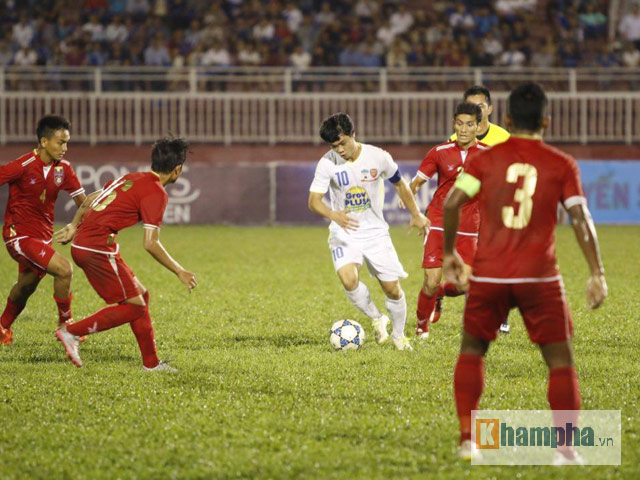 U21 Clear Men Cup - Công Phượng nhảy múa làm "loạn" hàng thủ Myanmar