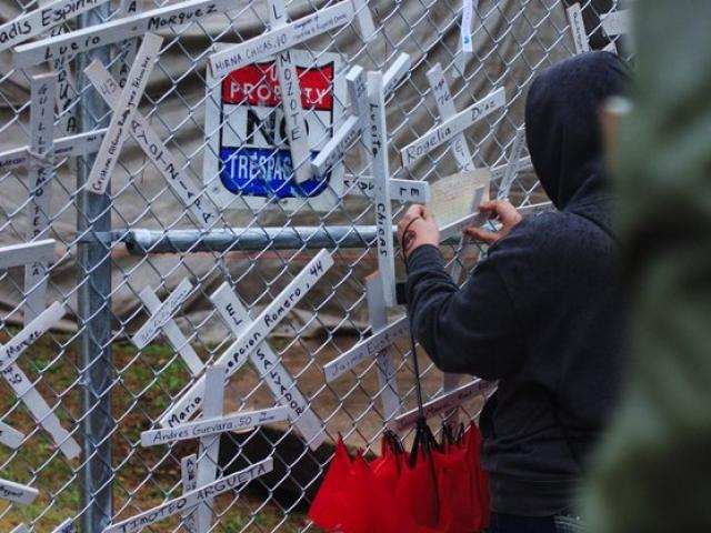 Thế giới - Mỹ: Biểu tình yêu cầu đóng cửa "trường đào tạo sát thủ"