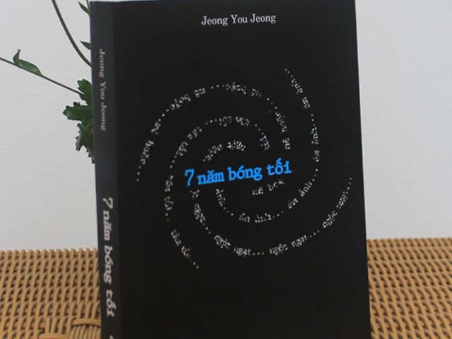 Bạn trẻ - Cuộc sống - Gặp gỡ và giao lưu tác giả cuốn sách "7 năm bóng tối"
