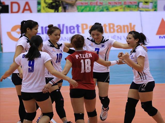 Thể thao - Chân dài "đại chiến" tranh vé vào CK bóng chuyền nữ