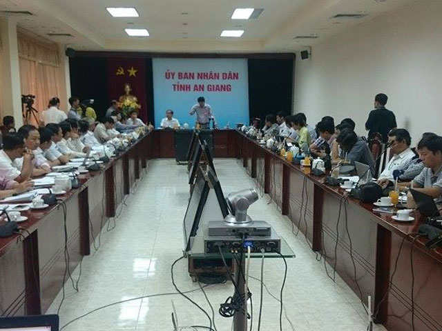 Tin tức trong ngày - Cơ quan xử lý vụ “nói xấu chủ tịch tỉnh” sẽ xin lỗi công khai