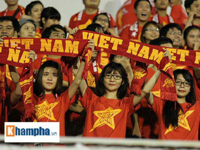 Bóng đá - Fan "quẩy" tưng bừng xem Công Phượng đấu U21 Việt Nam