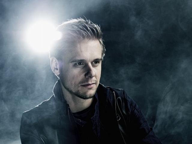 Ca nhạc - MTV - "Ông hoàng DJ" Armin van Buuren đến Việt Nam