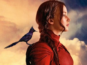 "Đả nữ Hunger Games" khoe giọng hát đầy cảm xúc