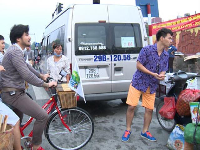 Phim - Xuân Bắc bán hoa quả khiến chợ "náo loạn"