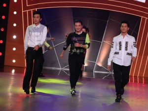 Làm đẹp cùng sao - Hoài Linh, Đàm Vĩnh Hưng trổ tài catwalk