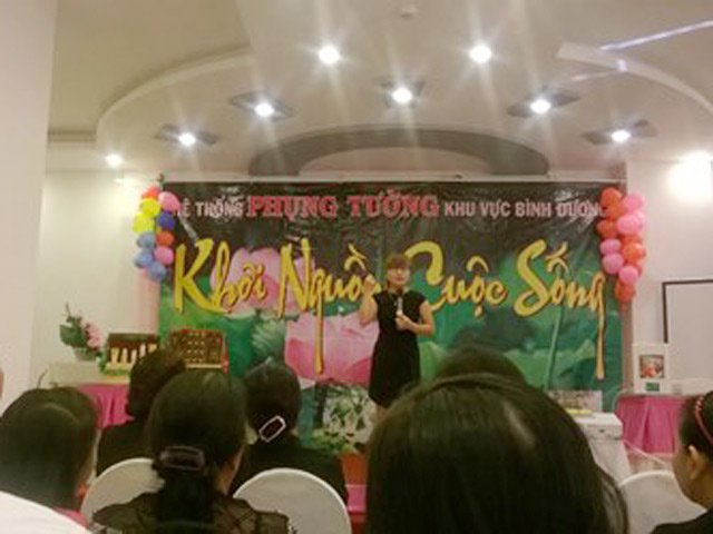 Tin tức trong ngày - Nỗi đau đa cấp: Rót mật vào tai