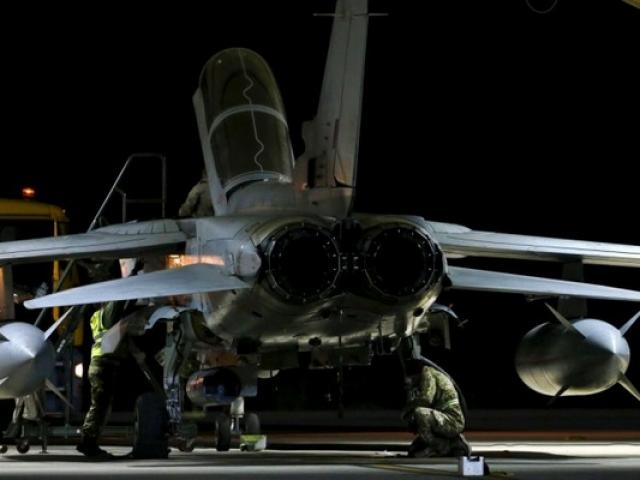 Thế giới - Máy bay Anh oanh tạc IS ngay sau khi quốc hội cho phép