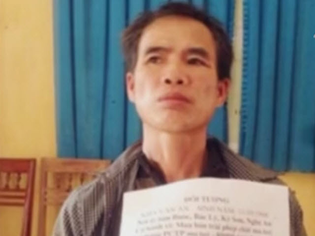 Video An ninh - Lọt vòng vây, trùm ma túy rút dao "mở đường máu"
