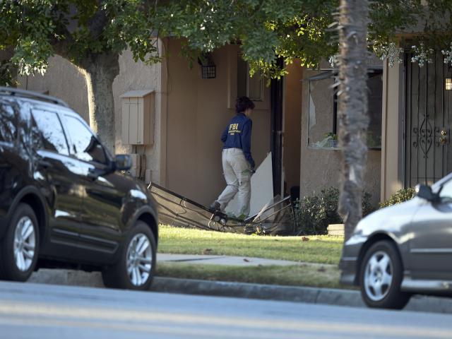 Thế giới - 4500 viên đạn, 15 bom ống tại nhà nghi phạm xả súng ở Mỹ