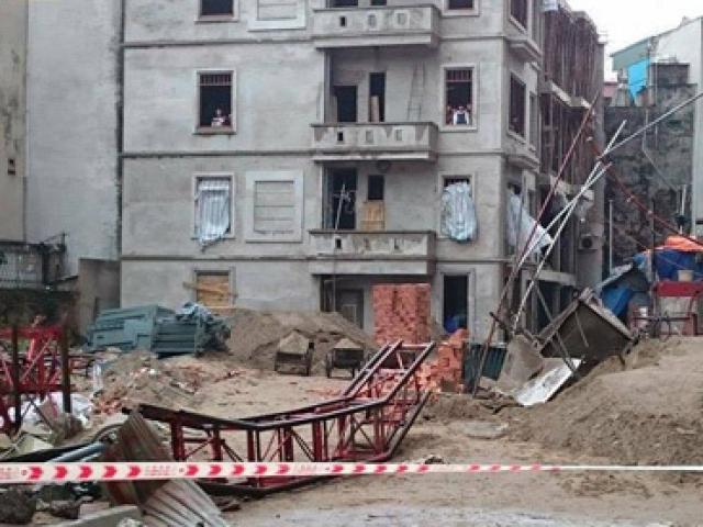 Tin tức trong ngày - Rơi thang tải vật liệu xây dựng, 3 người thương vong