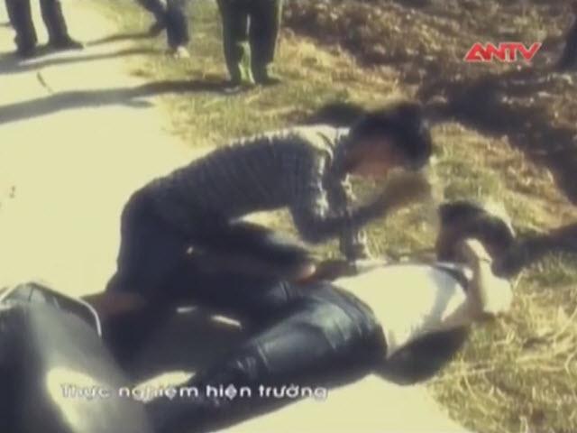 Video An ninh - Dụ em họ đi uống cà phê, rút dao đâm chết rồi cướp xe (P.1)
