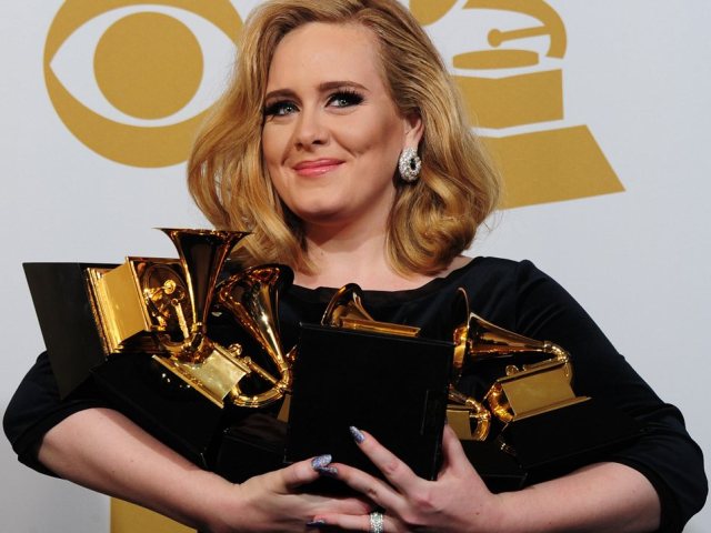 Ca nhạc - MTV - Thành tích "khủng" của Adele từ 14 tuổi đến nay