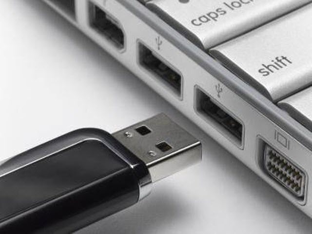 Công nghệ thông tin - Có nên chọn 'Eject Flash Drive' trước khi gỡ bỏ USB?