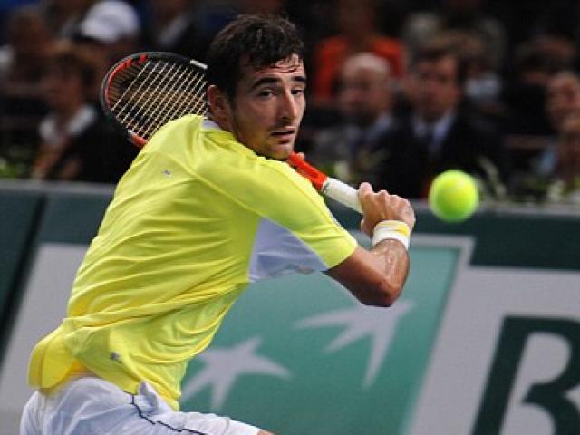 Thể thao - Pha bay người cứu bóng khiến Monfils "chào thua"