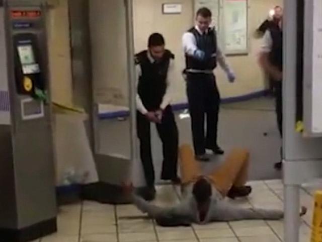 Thế giới - Khủng bố bằng dao "vì Syria" ở thủ đô Anh