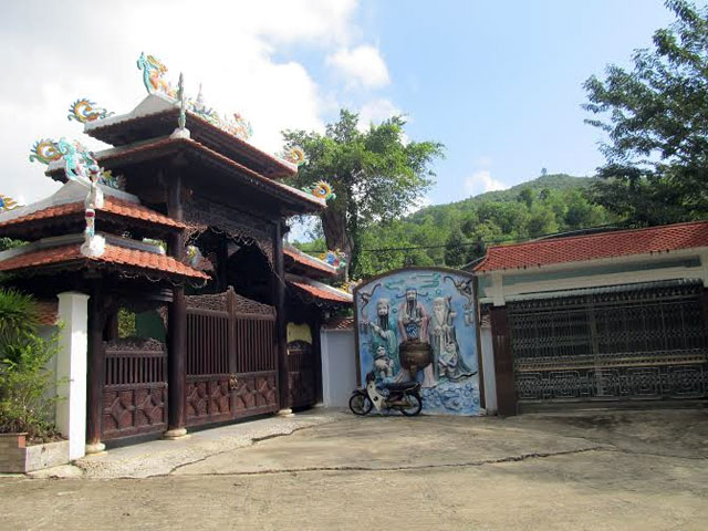 Tin tức trong ngày - "Đại gia vàng" phải tháo dỡ biệt phủ trước 30/1/2016