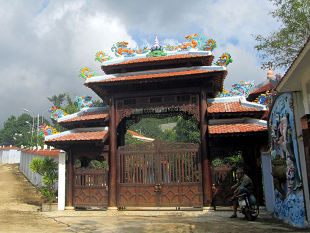 Tin tức Việt Nam - Vụ biệt phủ rừng Hải Vân: Đại gia vàng thôi làm khó Đà Nẵng?