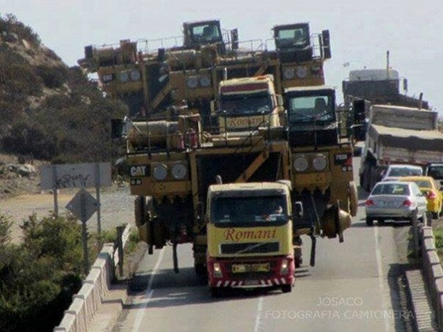 Ô tô - Xe máy - Những chiếc xe siêu trường "khủng" nhất thế giới