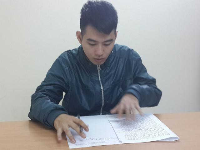 Pháp luật - Kề dao vào cổ lái xe ôm, cướp xe máy giữa ban ngày