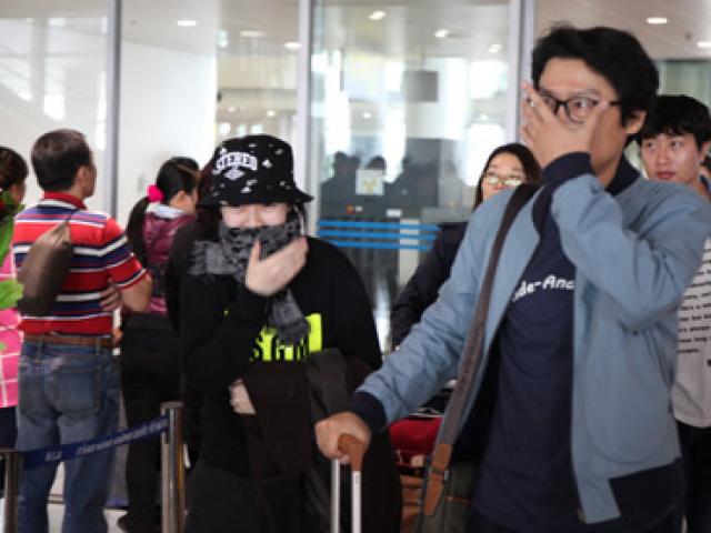 Phim - Ngôi sao "Ngoại già tuổi 20" kín mít giữa cái lạnh Hà Nội