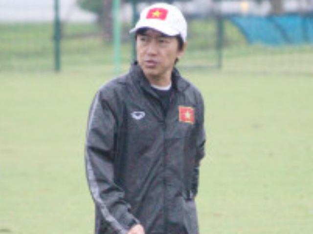 Clip: HLV Miura "truyền lửa" cho U23 Việt Nam