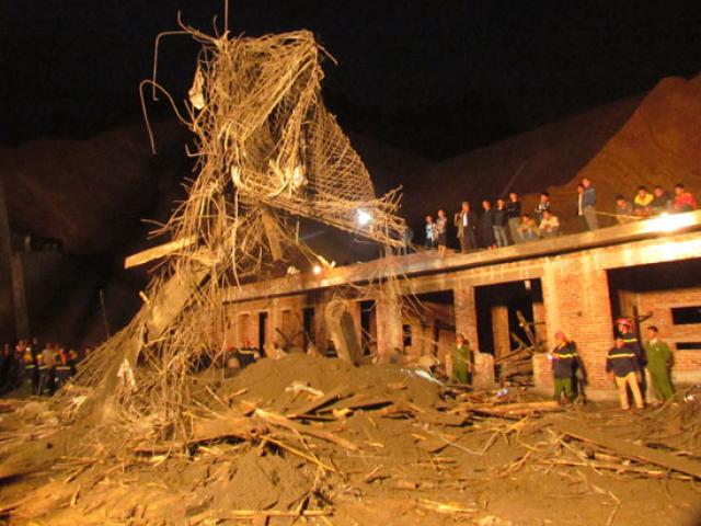 Tin tức trong ngày - Vụ sập cây xăng: Công nhân đã cảnh báo mất an toàn