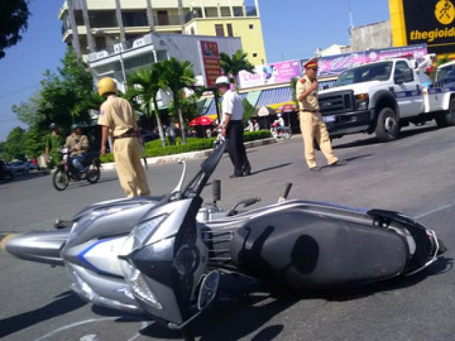 Tin tức trong ngày - Vụ Viện trưởng VKS gây tai nạn: Chưa thể khởi tố