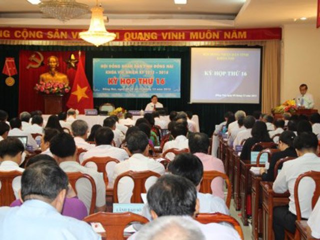 Tin tức trong ngày - "Không xử được gian lận xăng dầu là do... người dân"