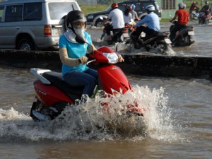 Tin tức trong ngày - TP.HCM: Trạm bơm thoát nước... gây ngập hơn 300 hộ dân