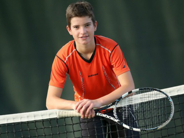 Thể thao - Ngôi sao nhí 13 tuổi gây sốt làng banh nỉ