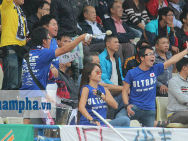 Tin bên lề bóng đá - Gần chục CĐV Nhật "biến không thành có" ở Hàng Đẫy