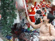 Thị trường - Tiêu dùng - Thị trường Noel: Hàng Việt chiếm ưu thế